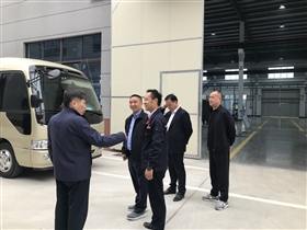 熱烈歡迎市領(lǐng)導(dǎo)蒞臨申容工廠(chǎng) 熱烈歡迎市領(lǐng)導(dǎo)蒞臨申容工廠(chǎng)